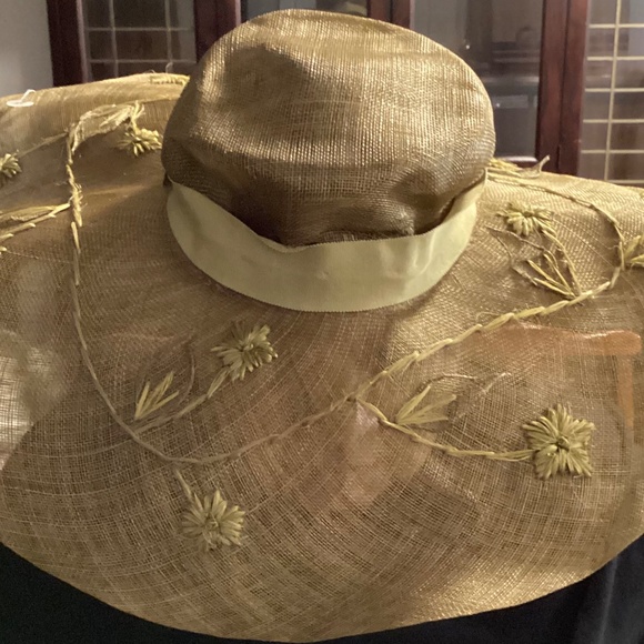 NEW WITH TAGS Olive Green Floral Embroidered Wide Brim Derby Hat main image 4